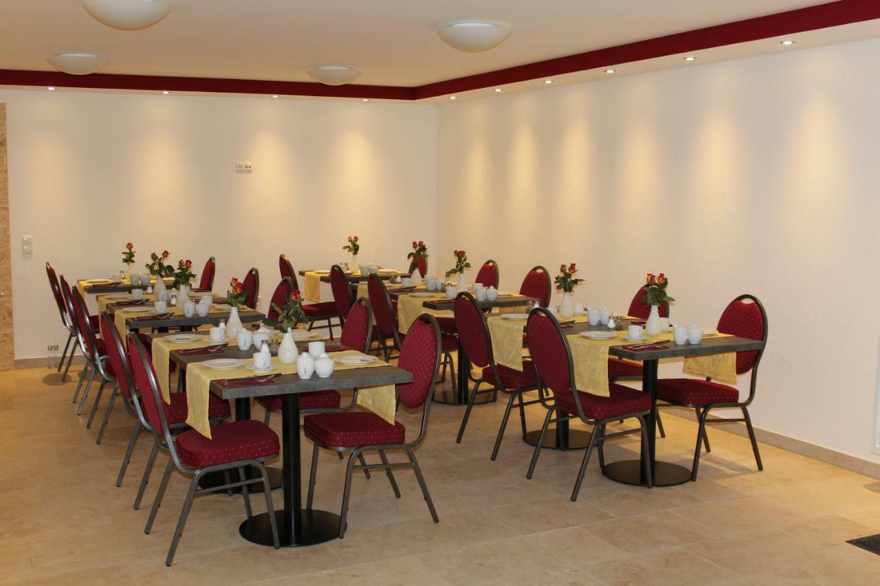 Helmers Gaestehaus Gempfing Экстерьер фото